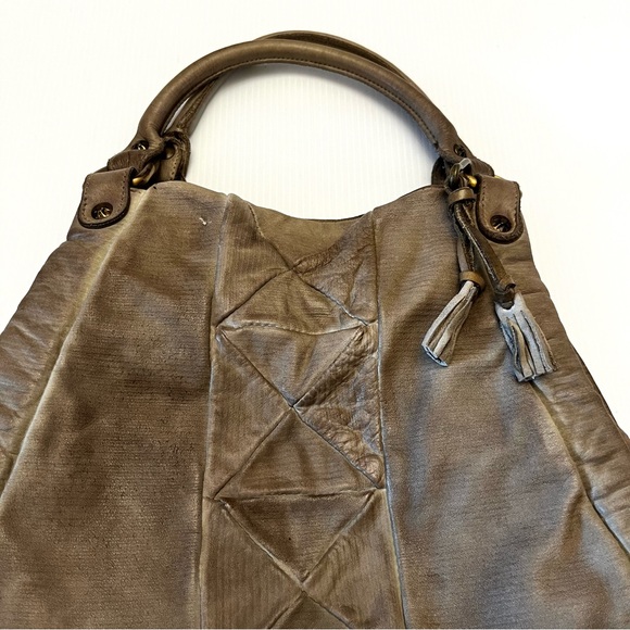 TOSCANI Made in Italy, Distressed Leather Satchel - Picture 9 of 15